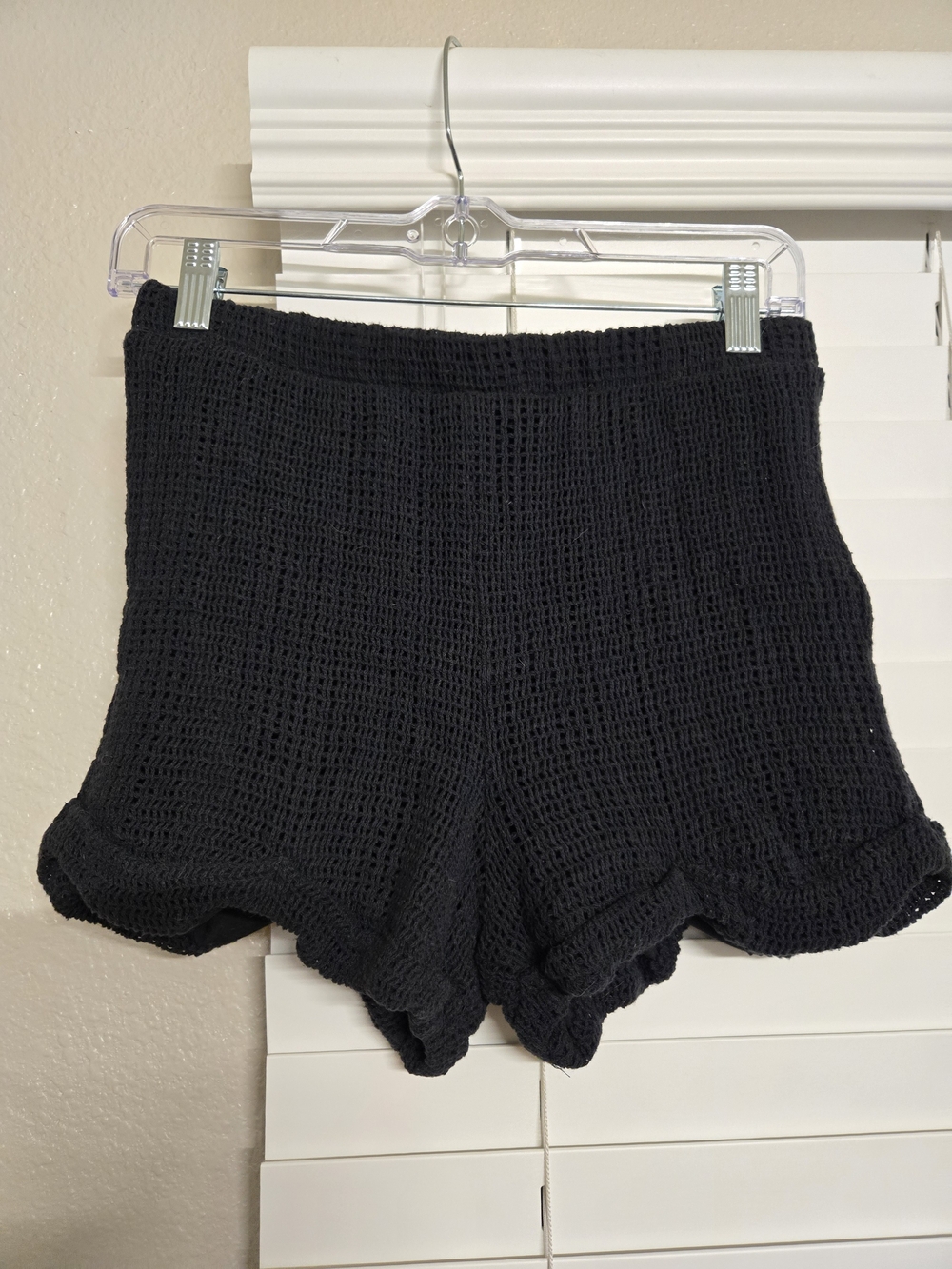 Forever 21 Black High-Waist Scalloped Knit Shorts